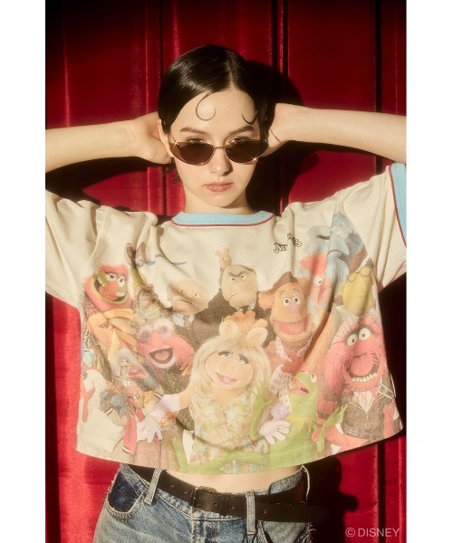 Disney SERIES CREATED by MUS(ディズニーシリーズクリエイテッドバイエムユーエス)の「MD BOX OVERSIZED Tシャツ / KERMIT(Tシャツ/カットソー・レディース・ブラック/ホワイト・FREE)」の2枚目の写真