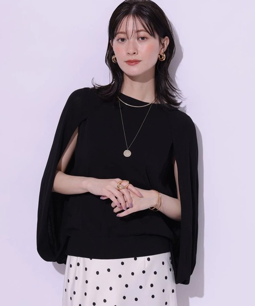 Arpege story(アルページュストーリー)の「マントニット(ニット/セーター・レディース・ベージュ/ブラック/チャコールグレー・2)」の4枚目の写真