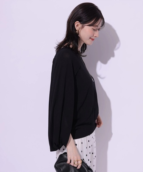 Arpege story(アルページュストーリー)の「マントニット(ニット/セーター・レディース・ベージュ/ブラック/チャコールグレー・2)」の13枚目の写真