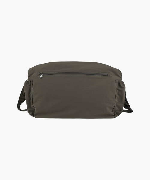 MARITHE + FRANCOIS GIRBAUD(マリテフランソワジルボー)の「CLASSIC LOGO STRING NYLON CROSS BAG(ショルダーバッグ・レディース・ブラック/カーキ・フリー)」の3枚目の写真