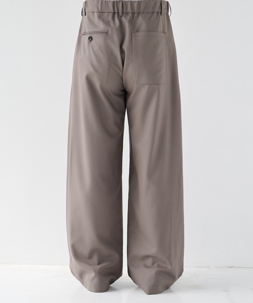 STUDIOUS（ステュディオス）の「【STUDIOUS】2Tuck Curve Slacks（スラックス・メンズ・ブラック/ストライプ/グレイッシュベージュ・1/2/3）」の22枚目の写真