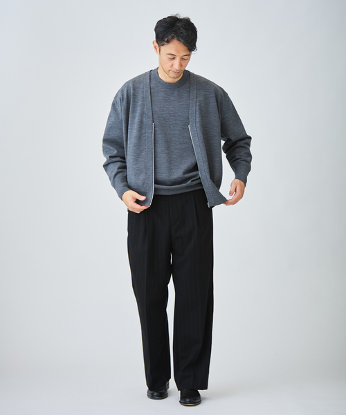 EDIFICE(エディフィス)の「《EDIFICE by PIPPIOLINO》ウール プレイティング Vネックカーディガン(カーディガン/ボレロ・メンズ・ブラック/グレー・MEDIUM/LARGE)」の4枚目の写真