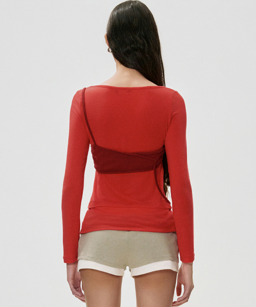 KIMZISU(キムジス)の「Twisted Bra Layer T-shirt_RED(Tシャツ/カットソー・レディース・レッド・SMALL/MEDIUM)」の3枚目の写真
