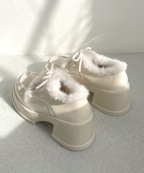 Shoes in Closet(シューズインクローゼット)の「【予約開始】+7.5cm 厚底 ファー付き レースアップ ドレスシューズ ローファー 495(ドレスシューズ・レディース・ブラック/ホワイト・M/S/LL/L)」の11枚目の写真