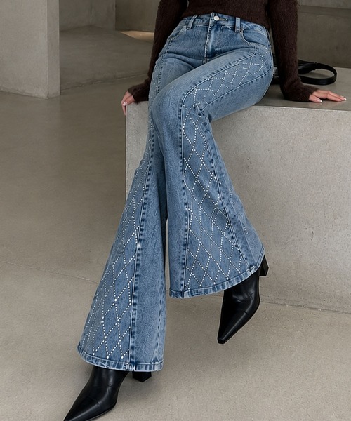 GLAMOROUS JANE（グラマラスジェーン）の「ラインストーンデザインフレアデニムパンツ（デニムパンツ・レディース・チャコールグレー/ブルー・S/M）」の15枚目の写真