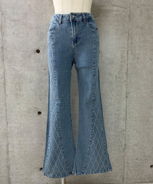 GLAMOROUS JANE（グラマラスジェーン）の「ラインストーンデザインフレアデニムパンツ（デニムパンツ・レディース・チャコールグレー/ブルー・S/M）」の14枚目の写真