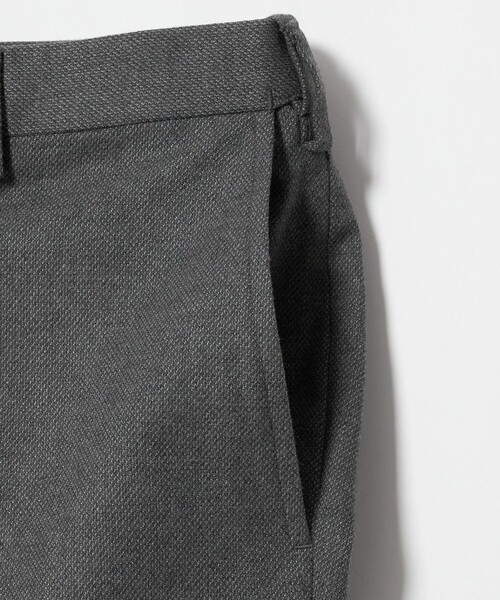 UNITED ARROWS（ユナイテッドアローズ）の「バーズアイ サイドエクステンド ノープリーツ スラックス COMFORT EASY-MODEL ウォッシャブル ヨコストレッチ（スラックス・メンズ・グレー系/ベージュ・48/50/46/44）」の9枚目の写真