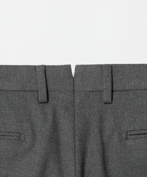 UNITED ARROWS（ユナイテッドアローズ）の「バーズアイ サイドエクステンド ノープリーツ スラックス COMFORT EASY-MODEL ウォッシャブル ヨコストレッチ（スラックス・メンズ・グレー系/ベージュ・48/50/46/44）」の13枚目の写真