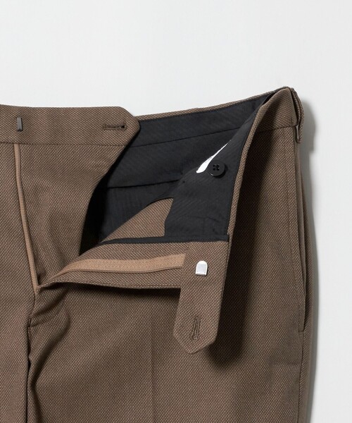 UNITED ARROWS（ユナイテッドアローズ）の「バーズアイ サイドエクステンド ノープリーツ スラックス COMFORT EASY-MODEL ウォッシャブル ヨコストレッチ（スラックス・メンズ・グレー系/ベージュ・48/50/46/44）」の18枚目の写真