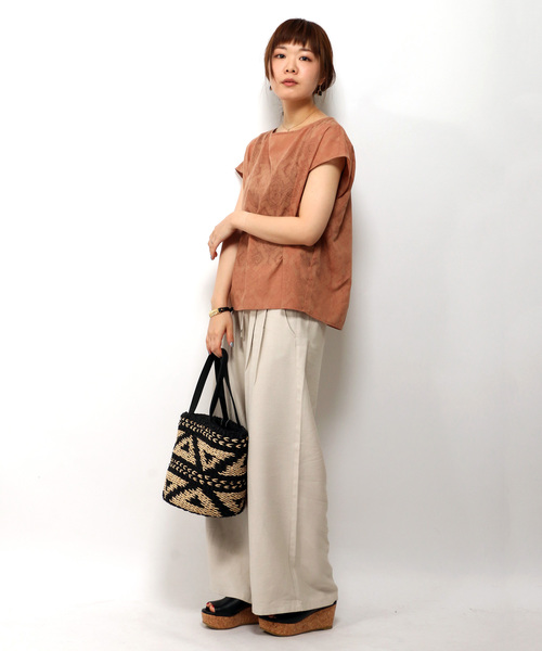 LBC（エルビーシー）の「コットンオパールteeブラウス（シャツ/ブラウス・レディース・ホワイト/オフホワイト/その他23/ダークオリーブ/グリーン・MEDIUM）」の13枚目の写真