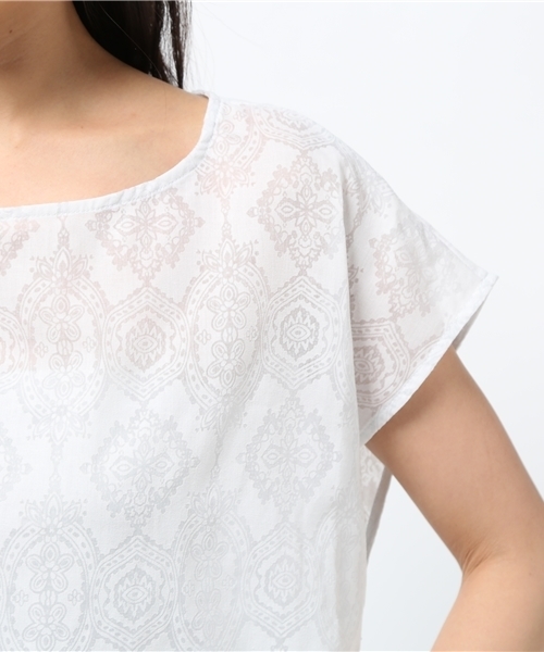 LBC（エルビーシー）の「コットンオパールteeブラウス（シャツ/ブラウス・レディース・ホワイト/オフホワイト/その他23/ダークオリーブ/グリーン・MEDIUM）」の10枚目の写真