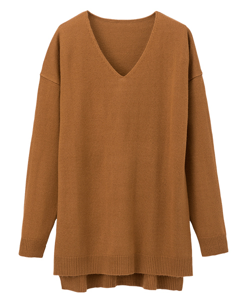 RANAN（ラナン）の「深Ｖネックカシミヤタッチニット（ニット/セーター・レディース・ダークブルー/ブラック/グレー/オフホワイト/ピンク/ローズ/キャメル/グリーン/マスタード/ピンク系その他/エメラルド/ラベンダー/レッド/ブルー/レッド系その他/サンドグレー/ホワイト系その他/ネイビー・M/L/LL/3L）」の13枚目の写真