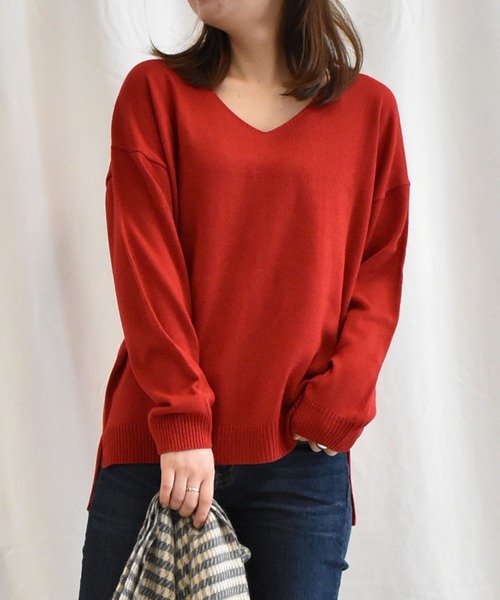 RANAN（ラナン）の「深Ｖネックカシミヤタッチニット（ニット/セーター・レディース・ダークブルー/ブラック/グレー/オフホワイト/ピンク/ローズ/キャメル/グリーン/マスタード/ピンク系その他/エメラルド/ラベンダー/レッド/ブルー/レッド系その他/サンドグレー/ホワイト系その他/ネイビー・M/L/LL/3L）」の18枚目の写真