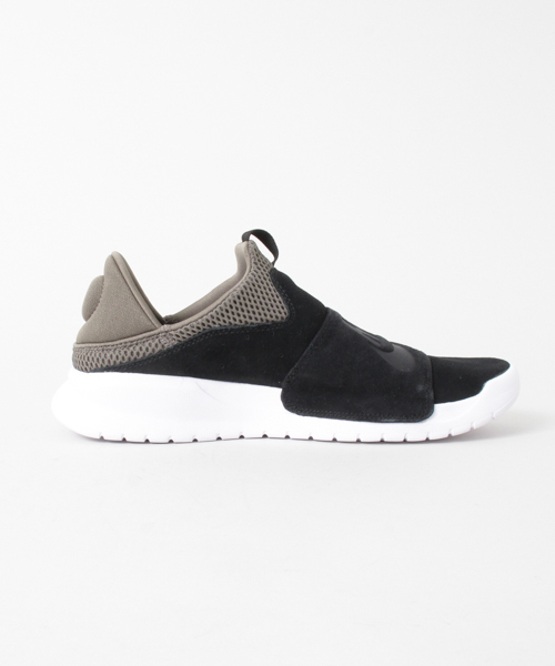 NIKE（ナイキ）の「NIKE ナイキベナッシ SLP（スニーカー）」 - WEAR