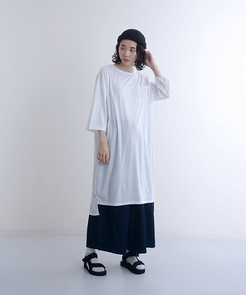 MERLOT（メルロー）の「ポケットスラブTシャツワンピース0041（ワンピース・レディース・チェリーピンク/オフホワイト/グリーン/ブラウン/ブラック・FREE）」の2枚目の写真