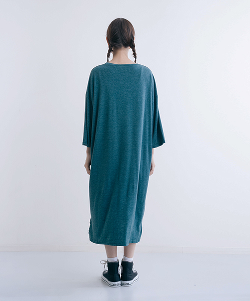 MERLOT（メルロー）の「ポケットスラブTシャツワンピース0041（ワンピース・レディース・チェリーピンク/オフホワイト/グリーン/ブラウン/ブラック・FREE）」の8枚目の写真