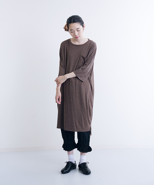 MERLOT（メルロー）の「ポケットスラブTシャツワンピース0041（ワンピース・レディース・チェリーピンク/オフホワイト/グリーン/ブラウン/ブラック・FREE）」の12枚目の写真