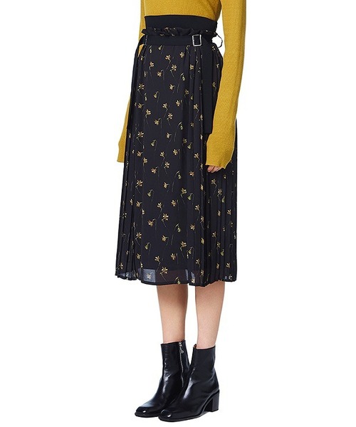 CLANE(クラネ)の「SIDE PLEATS BELT SK(スカート・レディース・ブラック/レッド・2/0/1)」の13枚目の写真