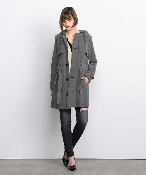 ARMANI EXCHANGE（アルマーニエクスチェンジ）の「【AXアルマーニ エクスチェンジ】ギンガムチェック柄　フードコート（トレンチコート・レディース・ブラック・SMALL/MEDIUM/X-SMALL）」の7枚目の写真