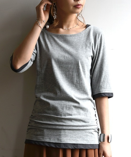 and it_(アンドイット)の「フェイクレイヤードくしゅくしゅシャーリング5分袖カットソー(Tシャツ/カットソー・レディース・ホワイト/ロイヤルブルー/ブラック×ホワイト/ブラック/パープル/チャコールグレー/ブラック×グレー/マスタード/杢グレー/グレー系その他/グリーン/クリーム/グレイッシュベージュ/カーキ/ネイビー/ダークオレンジ/ブルーグリーン/ワイン/イエロー/モカ/ミント/ブラック系その他2/ラベンダー/ベージュ/テラコッタ/ブラウン・L/M/XL/XXL/LL)」の7枚目の写真