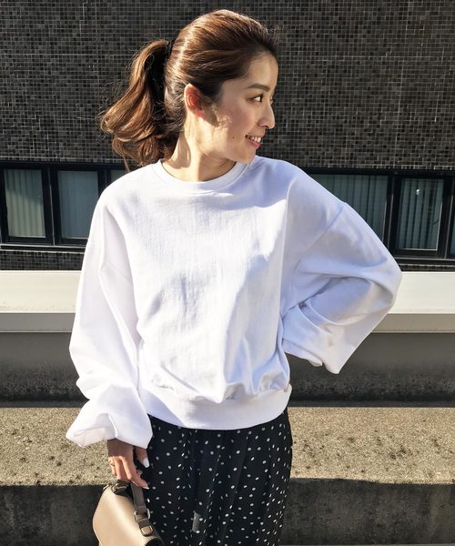 KOBE LETTUCE（コウベレタス）の「ボリュームスリーブビッグシルエットスウェットトップス（スウェット・レディース・グレー/オフホワイト/ダークオレンジ・FREE）」の5枚目の写真