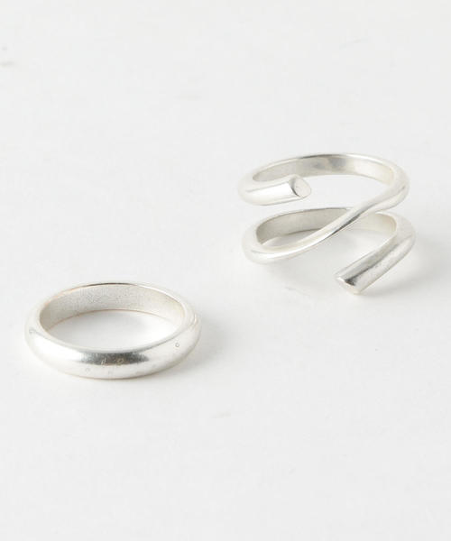 BEAUTY&YOUTH UNITED ARROWS(ビューティーアンドユースユナイテッドアローズ)の「BY 2SET ロールリング ◆(リング・レディース・ゴールド/シルバー・11/13)」の2枚目の写真