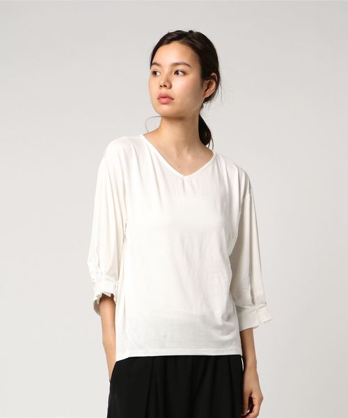 AMERICAN HOLIC(アメリカンホリック)の「・袖タックVネックプルオーバー(Tシャツ/カットソー・レディース・ネイビー/ピンク/イエロー/グリーン/ブルー/オフホワイト・FREE)」の2枚目の写真