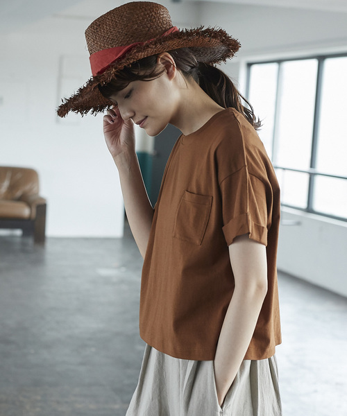 AMERICAN HOLIC(アメリカンホリック)の「・袖折り返しカットプルオーバー(Tシャツ/カットソー・レディース・チャコールグレー/オフホワイト/カーキ/グレー系その他/キャメル/その他7・FREE)」の5枚目の写真