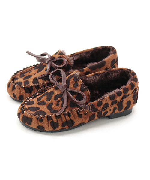 SESTO(セスト)の「あったかシャギーファーのリボン付きキッズモカシンシューズ(モカシン/デッキシューズ・キッズ・ブラック/パープル/グレー/ピンク/グリーン/その他/モカ/キャメル/チェック/グレイッシュベージュ/レオパード/シルバー・16.0cm/17.0cm/18.0cm/19.0cm/20.0cm/21.0cm)」の19枚目の写真