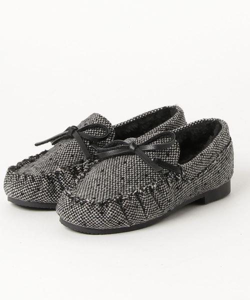 SESTO(セスト)の「あったかシャギーファーのリボン付きキッズモカシンシューズ(モカシン/デッキシューズ・キッズ・ブラック/パープル/グレー/ピンク/グリーン/その他/モカ/キャメル/チェック/グレイッシュベージュ/レオパード/シルバー・16.0cm/17.0cm/18.0cm/19.0cm/20.0cm/21.0cm)」の20枚目の写真