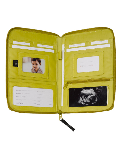 merrier BEAMS(メリアビームス)の「petunia pickle bottom / 母子手帳ケース <エンボス>(母子手帳ケース・レディース・ピンク/イエロー/チャコールグレー・ONE SIZE)」の14枚目の写真