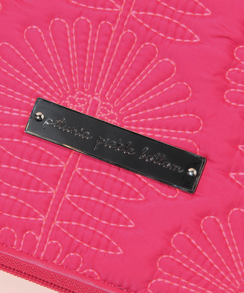 merrier BEAMS(メリアビームス)の「petunia pickle bottom / 母子手帳ケース <エンボス>(母子手帳ケース・レディース・ピンク/イエロー/チャコールグレー・ONE SIZE)」の6枚目の写真