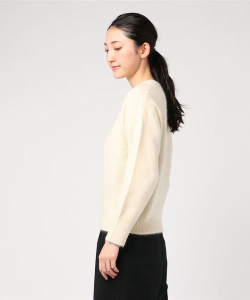 Banner Barrett（バナーバレット）の「RACOON LONG SLEEVE　PULLOVER /ラクーンロングスリーブ　ニット（ニット/セーター・レディース・ネイビー/オフホワイト/パープル/キャメル・38）」の9枚目の写真