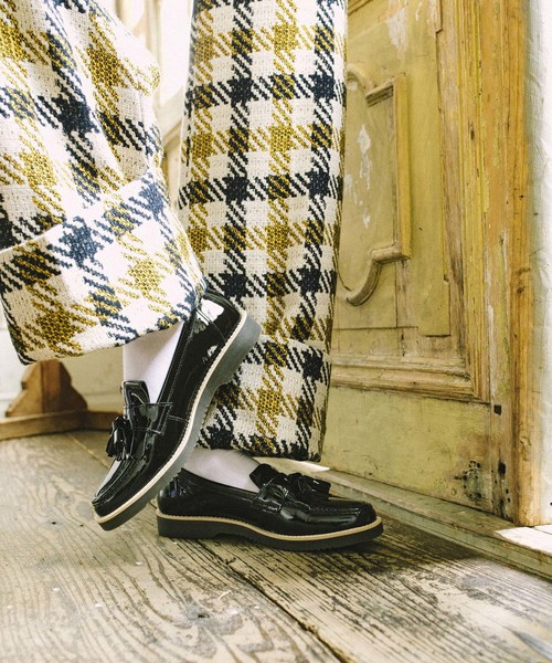 あしながおじさん（アシナガオジサン）の「〈あしながおじさん〉キルトタッセルローファー（ローファー・レディース・クリアブラック/アイボリー/ネイビー/ブラック/ブラウン・23.5cm/22.5cm/24.0cm/24.5cm/23.0cm）」の4枚目の写真