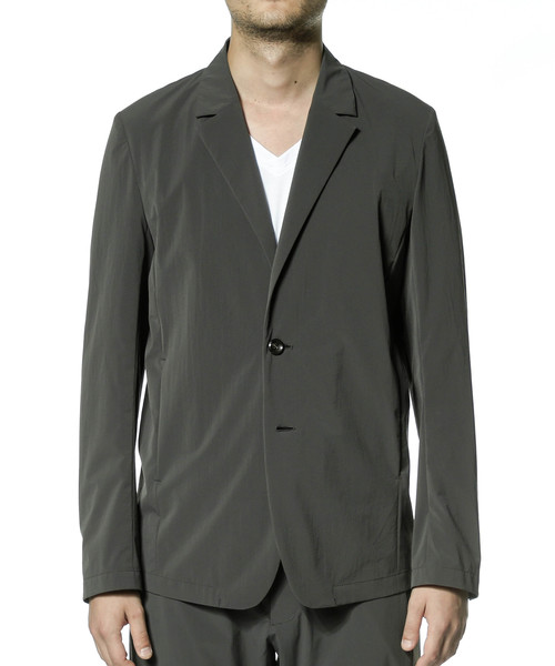 ATTACHMENT(アタッチメント)の「サイレントコーティングストレッチタフタテーラードジャケット(テーラードジャケット・メンズ・ブラック/カーキ・1/3/2)」の2枚目の写真