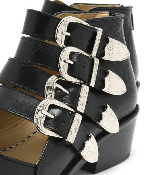 MIDWEST（ミッドウエスト）の「TOGA　Emboss buckle boots（その他シューズ・レディース・ブラック・36/38/37）」の5枚目の写真