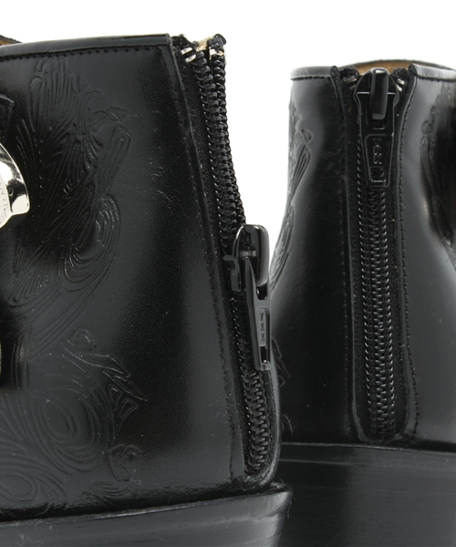 MIDWEST（ミッドウエスト）の「TOGA　Emboss buckle boots（その他シューズ・レディース・ブラック・36/38/37）」の4枚目の写真