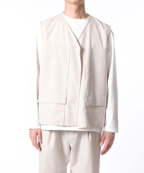 ADAM ET ROPE'(アダムエロペ)の「【NIKKE】CELL SARGE タクティカルベスト(ベスト・メンズ・ホワイト系その他/ブラック系その他・M/L/LL)」の3枚目の写真