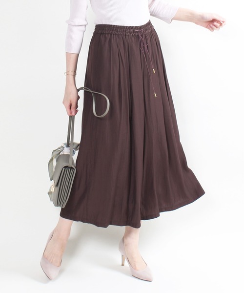 12Twelve Agenda(トゥエルブ アジェンダ)の「パウダーサテンドロストワイドパンツ(その他パンツ・レディース・グレイッシュベージュ/カーキ/ミント/ブラウン・M)」の2枚目の写真