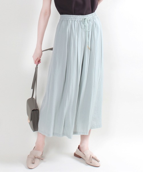 12Twelve Agenda(トゥエルブ アジェンダ)の「パウダーサテンドロストワイドパンツ(その他パンツ・レディース・グレイッシュベージュ/カーキ/ミント/ブラウン・M)」の4枚目の写真