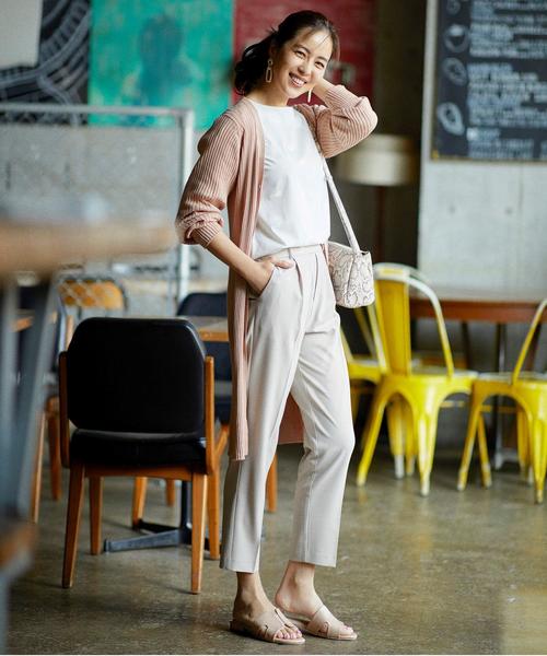 grove（グローブ）の「【S-LL】接触冷感/防シワ/毛玉になりにくい/洗えるクロップドテーパードパンツ（その他パンツ・レディース・ネイビー/イエロー/ライトベージュ/ブラウン系・01/02/03/04）」の13枚目の写真