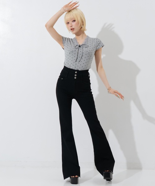 ANAP(アナップ)の「ハイウエストストレッチデニムフレアパンツ(デニムパンツ・レディース・ブラック/ブルー/スミクロ/ライトブルー・S/M/L)」の20枚目の写真