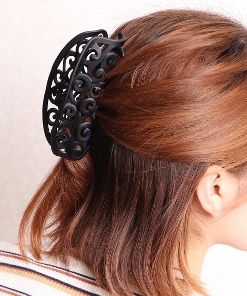 Ree&Mee（リーアンドミー）の「Ree＆Mee ビッグサイズ バンスクリップ マットカラー ヘアアクセサリー ヘアクリップ（バレッタ/ヘアクリップ・レディース・ブラック/ブラウン・FREE）」の6枚目の写真