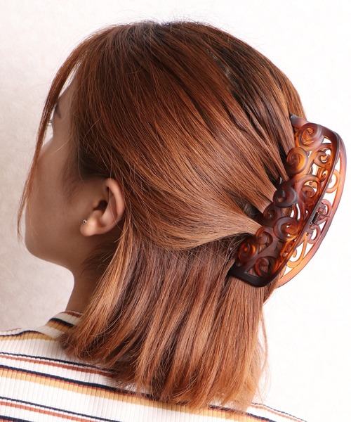 Ree&Mee（リーアンドミー）の「Ree＆Mee ビッグサイズ バンスクリップ マットカラー ヘアアクセサリー ヘアクリップ（バレッタ/ヘアクリップ・レディース・ブラック/ブラウン・FREE）」の4枚目の写真