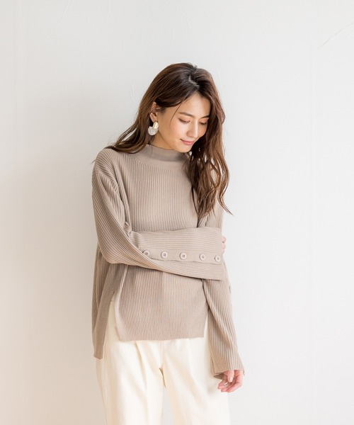 White Collection（ホワイトコレクション）の「【2021SS新作】ボタンスリーブ・ハイネック春リブニット（ニット/セーター・レディース・ブラック/パープル/オフホワイト/グリーン/グレイッシュベージュ・M）」の4枚目の写真