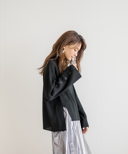 White Collection（ホワイトコレクション）の「【2021SS新作】ボタンスリーブ・ハイネック春リブニット（ニット/セーター・レディース・ブラック/パープル/オフホワイト/グリーン/グレイッシュベージュ・M）」の12枚目の写真