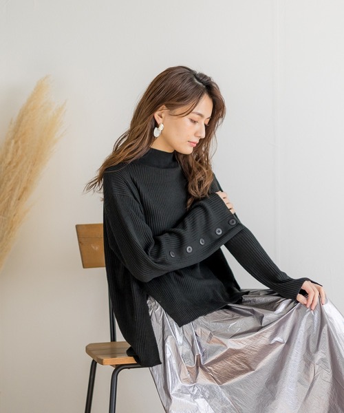 White Collection（ホワイトコレクション）の「【2021SS新作】ボタンスリーブ・ハイネック春リブニット（ニット/セーター・レディース・ブラック/パープル/オフホワイト/グリーン/グレイッシュベージュ・M）」の14枚目の写真