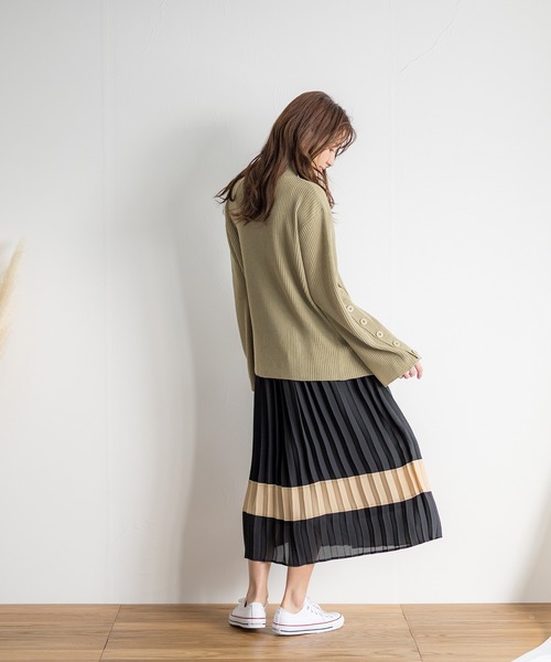 White Collection（ホワイトコレクション）の「【2021SS新作】ボタンスリーブ・ハイネック春リブニット（ニット/セーター・レディース・ブラック/パープル/オフホワイト/グリーン/グレイッシュベージュ・M）」の21枚目の写真