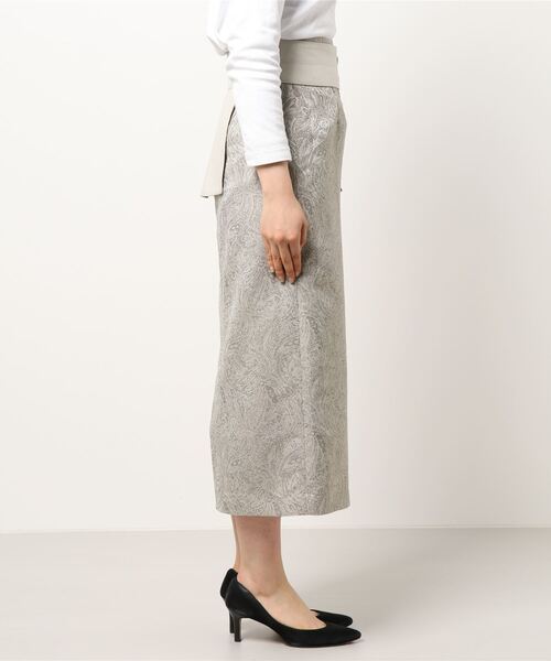 LADYMADE(レディメイド)の「Paisley Jacquard ベルトセットタイトスカート(スカート・レディース・ライトベージュ/グリーン・S/M)」の4枚目の写真
