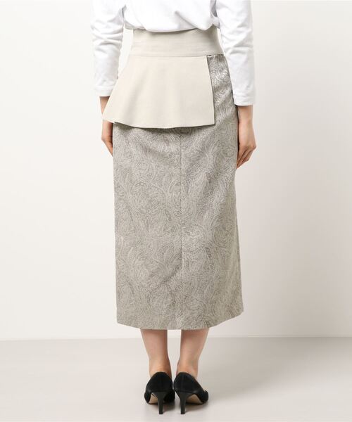 LADYMADE(レディメイド)の「Paisley Jacquard ベルトセットタイトスカート(スカート・レディース・ライトベージュ/グリーン・S/M)」の3枚目の写真